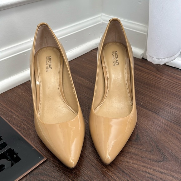 Michael Kors heels - Picture 1 of 4